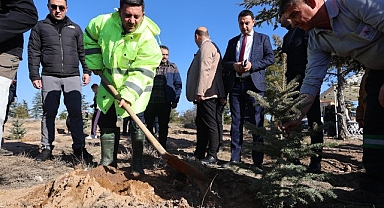1.Sınıf Öğrencileri için Binlerce Fidan Toprakla Buluştu