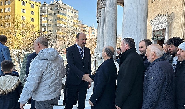 Başkan Altay Hacıveyiszade Camii’nde ve Kültürpark'ta Vatandaşlarla Buluştu
