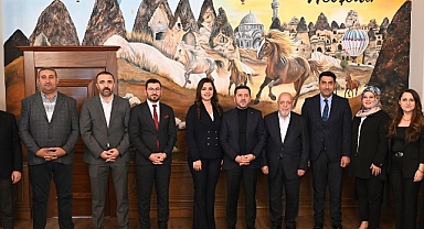 Başkan Arı, Hak-İş Genel Başkanı Mahmut Arslan’ı Ağırladı