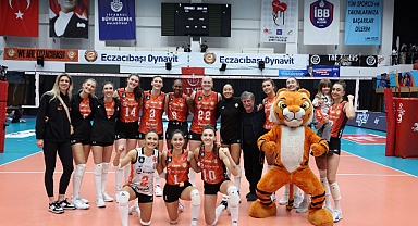 Eczacıbaşı Dynavit, Zeren Spor’u mağlup etti