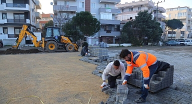 Edremit’te Yol Yapım Çalışmaları Devam Ediyor