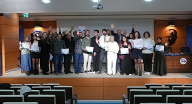 EÜ’de “Akran Mentörlüğü Sertifika Programı” mezunlarını verdi