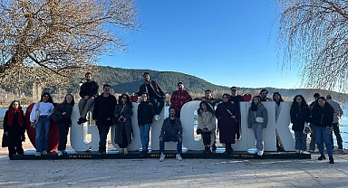 Gençler İzmir'i keşfediyor