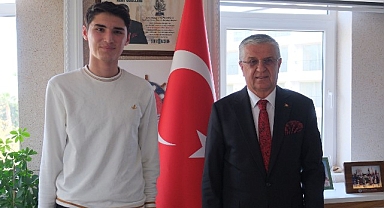 Gençlik Meclisi Başkanı Erdal’dan Başkan Topaloğlu’na ziyaret