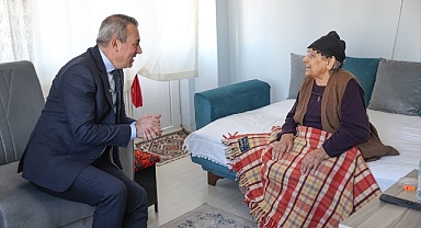 Gülkartları Başkan Uzun Teslim Etti
