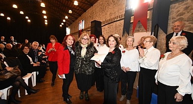 İzmir’de İleri Yaşta Dijital Eşitlik Sempozyumu yapıldı