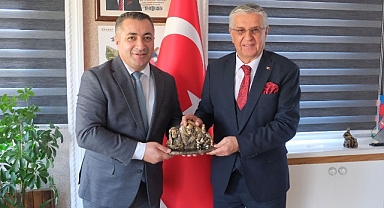 Kemer Alevi Kültür Derneği’nden Başkan Topaloğlu’na ziyaret
