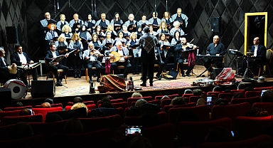 Kemer Belediyesi Türk Müziği Topluluğu’ndan sıra gecesi