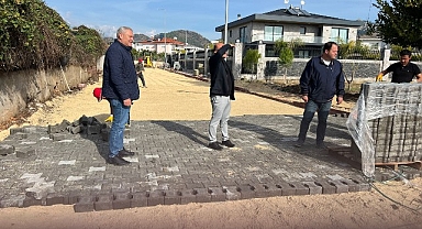 Kemer’de yol ve kaldırım çalışması