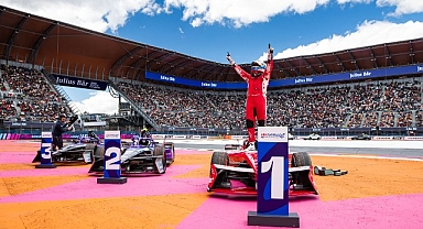 Nissan Formula E Takımı Mexico City'de muhteşem bir zafer elde etti