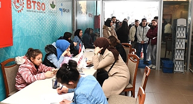 Bir günde 250 kişi iş sahibi oldu