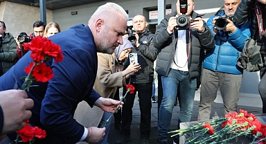 Şehidimizin Emaneti Olan Bayrağı Asla Düşürmeyeceğiz