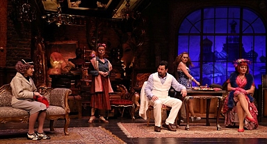 Şehrin Tiyatrosu “Gidiş Dönüş Moskova (Retro)” Oyunuyla Ataşehir’de
