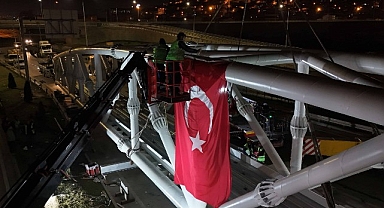 Solaklar'da gece yarısı 'Üst Geçit' operasyonu