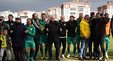 1966 Edremitspor zirveye ortak oldu