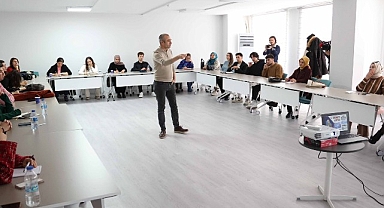 Antalya Büyükşehir Belediyesi gençleri eğitimle güçlendiriyor