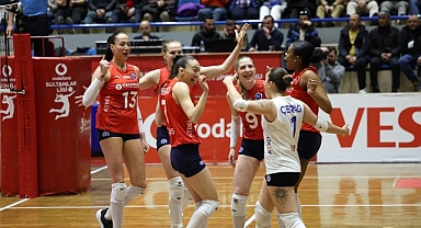 Aydın Büyükşehir Belediyespor Kadın Voleybol Takımı’ndan Farklı Galibiyet