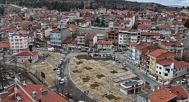Başkan Altay: “Doğanhisar Meydan Düzenleme Çalışmamız Hayırlı Olsun”