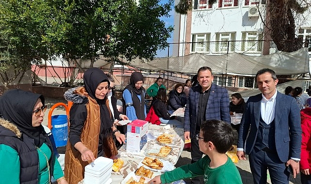 Başkan Yardımcısı Semih Top kermese katıldı
