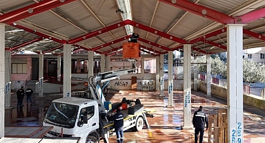 Bayraklı’da pazar yerleri yenileniyor