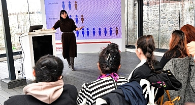 Bornova’da anlamlı 14 Şubat buluşması