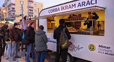 Bucalılar sıcak çorba ikramından memnun kaldı