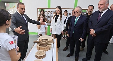 Canik'e Bir Ödülde Bakan Kacır'dan