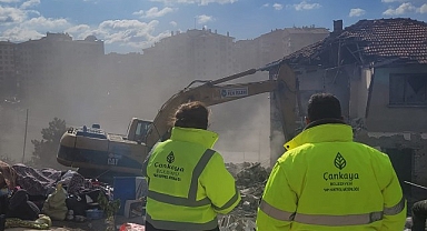 Çankaya Belediyesi Tehlikeli Yapıları Yıkıyor