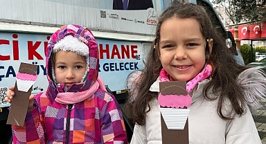 Çocuklar kendi kitap ayraçlarını tasarladı