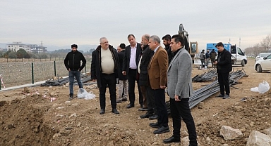 Edremit Çayı üzerine yeni köprü hızla ilerliyor
