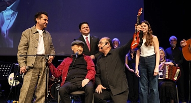 İlhan Şeşen’in 55. Sanat Yılı Kadıköy’de Kutlandı