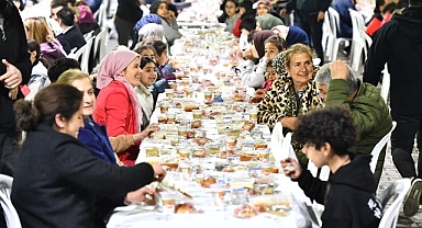 İşte İzmir’in iftar programı Büyükşehir Ramazan bereketini kente yayacak