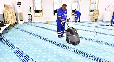 İzmir’in camileri Ramazan’a hazır