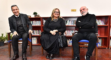 İzmir’in kitap kurtlarına Ercan Kesal’lı sürpriz