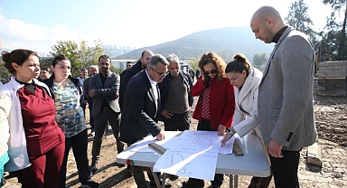 Karşıyaka’nın yeni hayvan barınağı için ilk kazma vuruldu