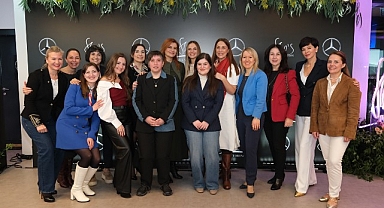 Mercedes-Benz She’s Mentoring Programı, Geleceğin Kadın Liderlerini Destekliyor