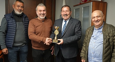 Milas Belediyespor Briç Takımı Üçüncülük Kupası ile Birlikte Başkan Topuz’u Ziyaret Etti