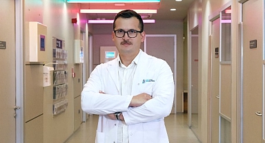 Uzun süre oturuyorsanız dikkat! Sakrum ağrısı günlük yaşamınızı etkileyebilir…