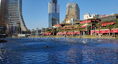 Watergarden İstanbul'da iftar sofralarından su ve ışık gösterilerine, eşsiz bir lezzet ve görsel şölen