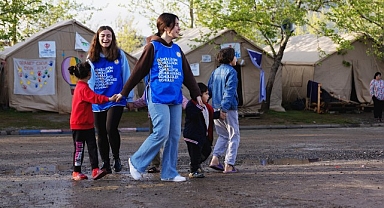 1-7 Mart ''Deprem Haftası'' TEGV, çocukları deprem konusunda bilgilendiriyor ve bölgedeki çalışmalarına kesintisiz devam ediyor