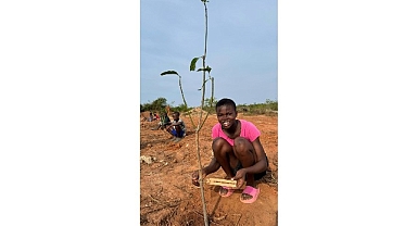 Bağcılar Belediyesi, Afrika’da yetimler için meyve bahçesi oluşturdu