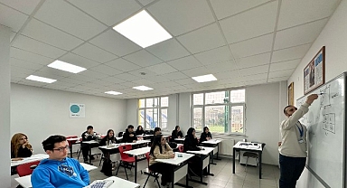Bakırköylü Gençler Ücretsiz LGS ve YKS Kursları ile Geleceğe Hazırlanıyor