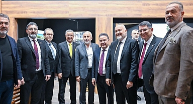 Başkan Böcek ITB Berlin fuarında Antalya'yı tanıtıyor
