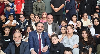 Başkan İbrahim Sandıkçı Öğrencilerin İftar Heyecanına Ortak Oldu