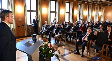 Başkan Muhittin Böcek “Kybele” ödülünü aldı