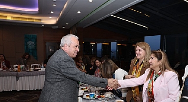 Başkan Şadi Özdemir kadınlarla iftarda buluştu
