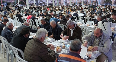 Başkan Topaloğlu’ndan Çamyuva’da iftar