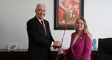 Başkan Türkmen'den anlamlı 8 mart kutlaması