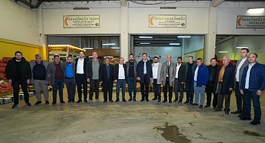 Başkan Zeyrek Sahurda Hal Esnafıyla Buluştu