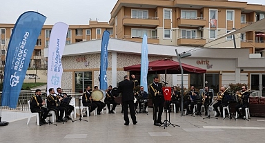 Büyükşehir bandosundan ilahi ziyafeti